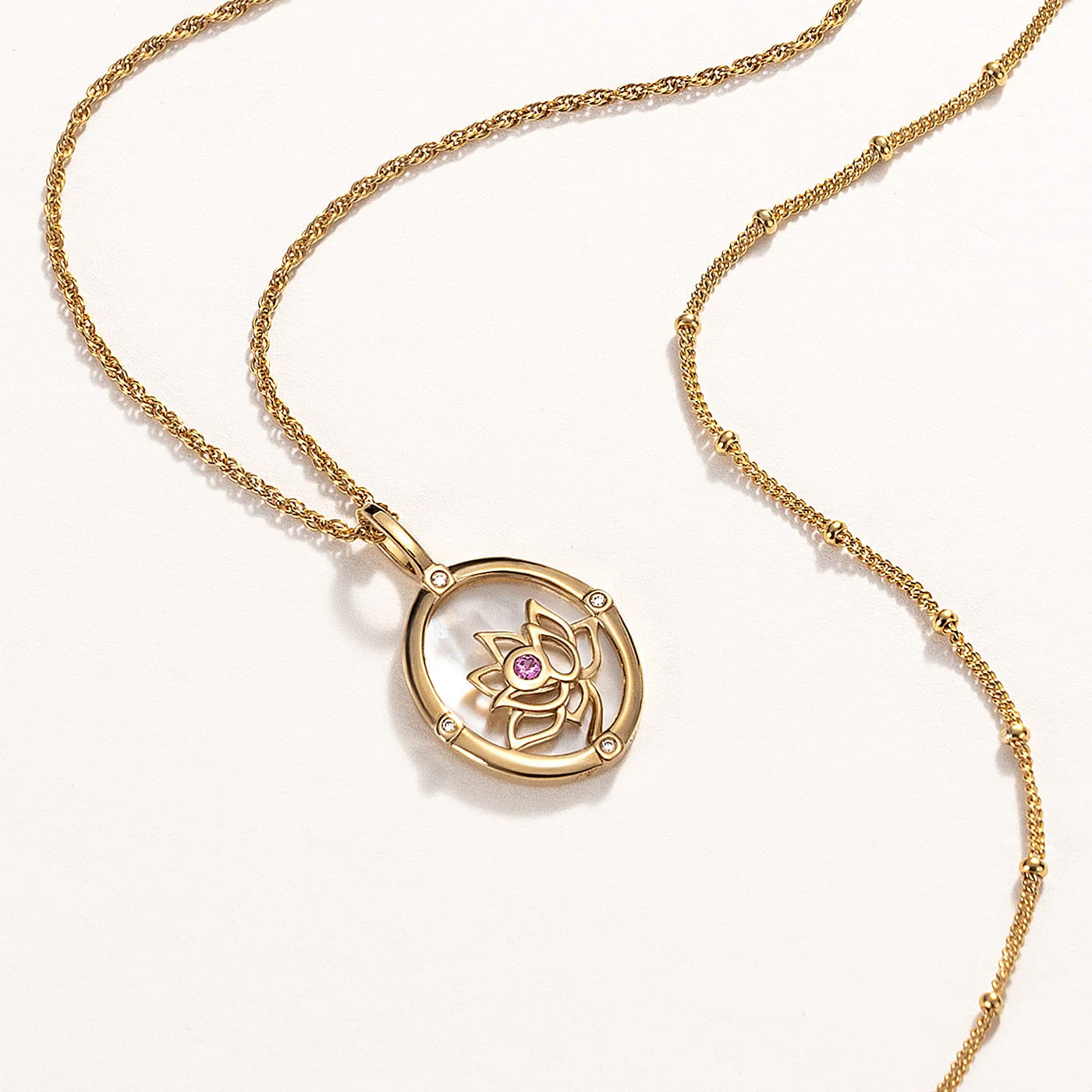 Noble Lotus Charm - Gold