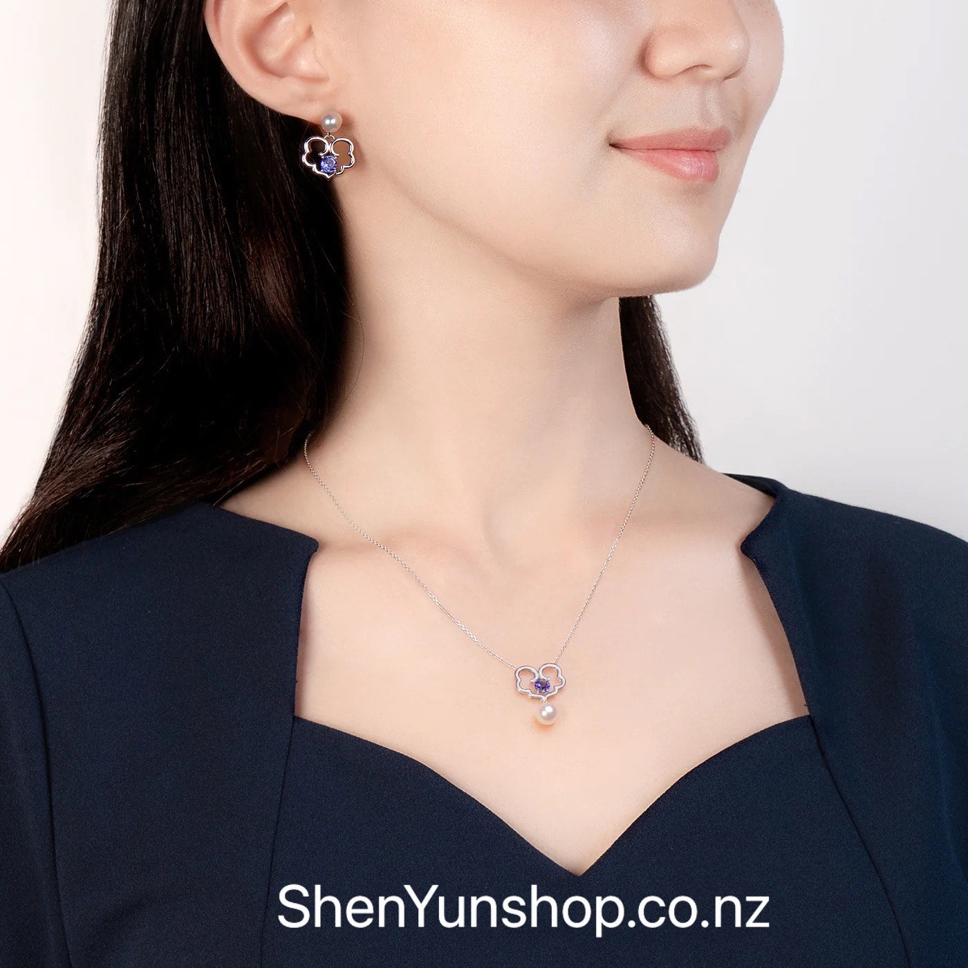 The Timeless Blessings Necklace  18kt White Gold with Tanzanite